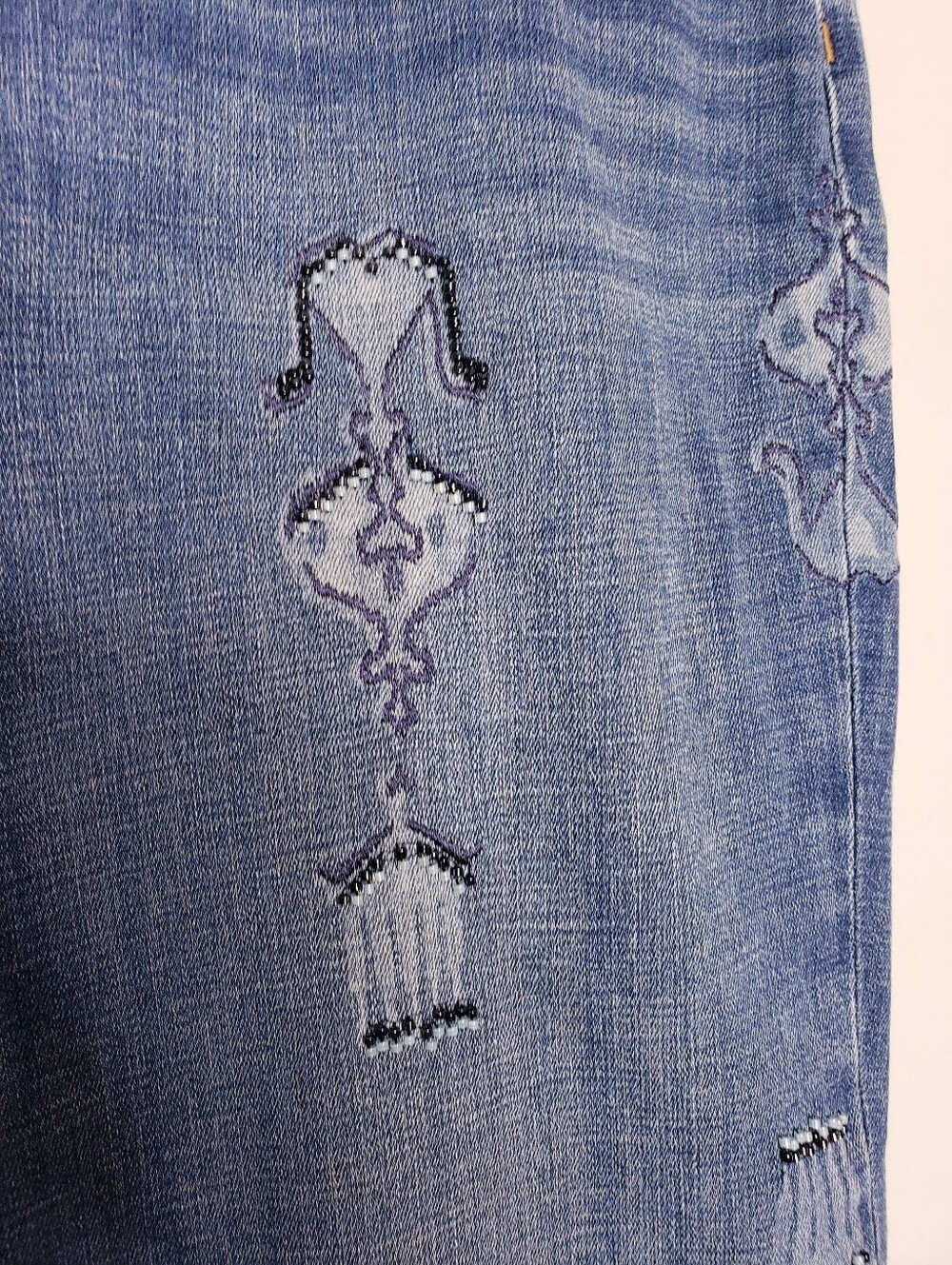 Chico's Beaded So Slimming Girlfriend Slim Leg Ankle Jeans Women's Size 12 - Picture 5 of 12